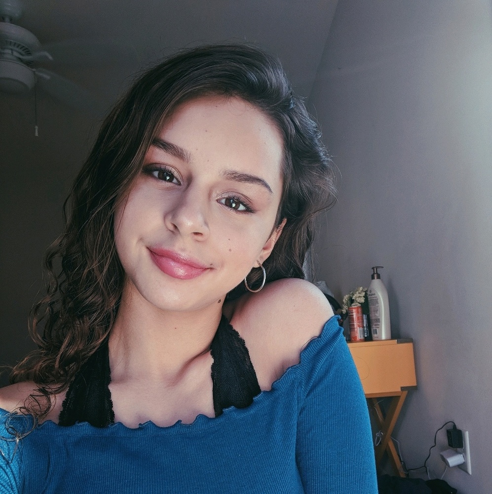 Meet your Posher, Alyssa